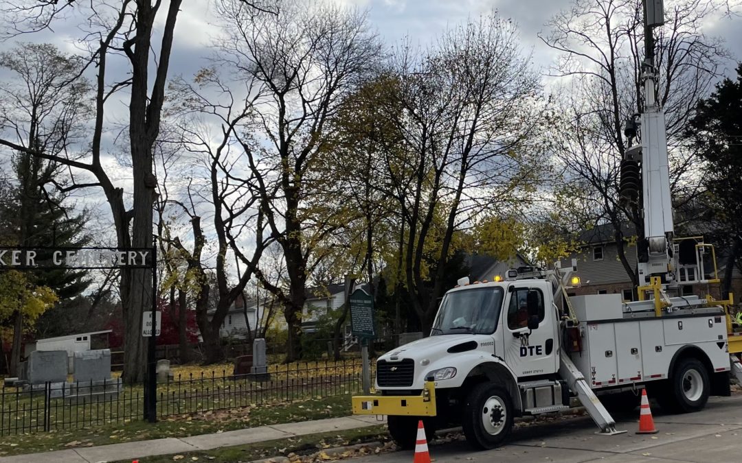 DTE crews help city with broken fire hydrant