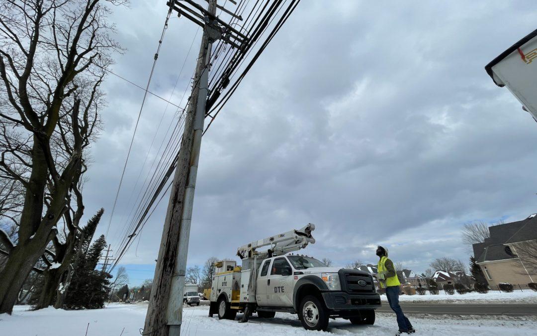 2/16 -DTE overhead crew repairs cable to improve service for Southfield