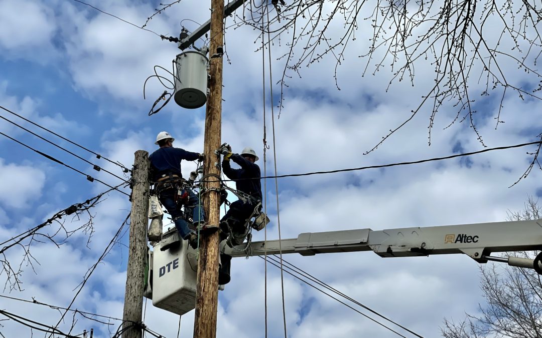 DTE upgrades pole and transformer to improve reliability in Royal Oak