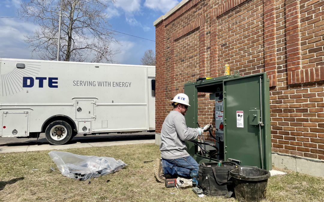 DTE installs new switch cabinet to upgrade electrical system in Detroit