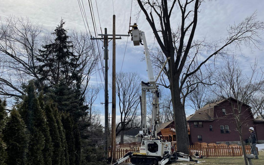 DTE crews make electrical upgrades in West Bloomfield