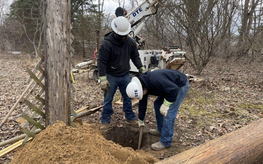 DTE crews improve power in West Bloomfield neighborhood