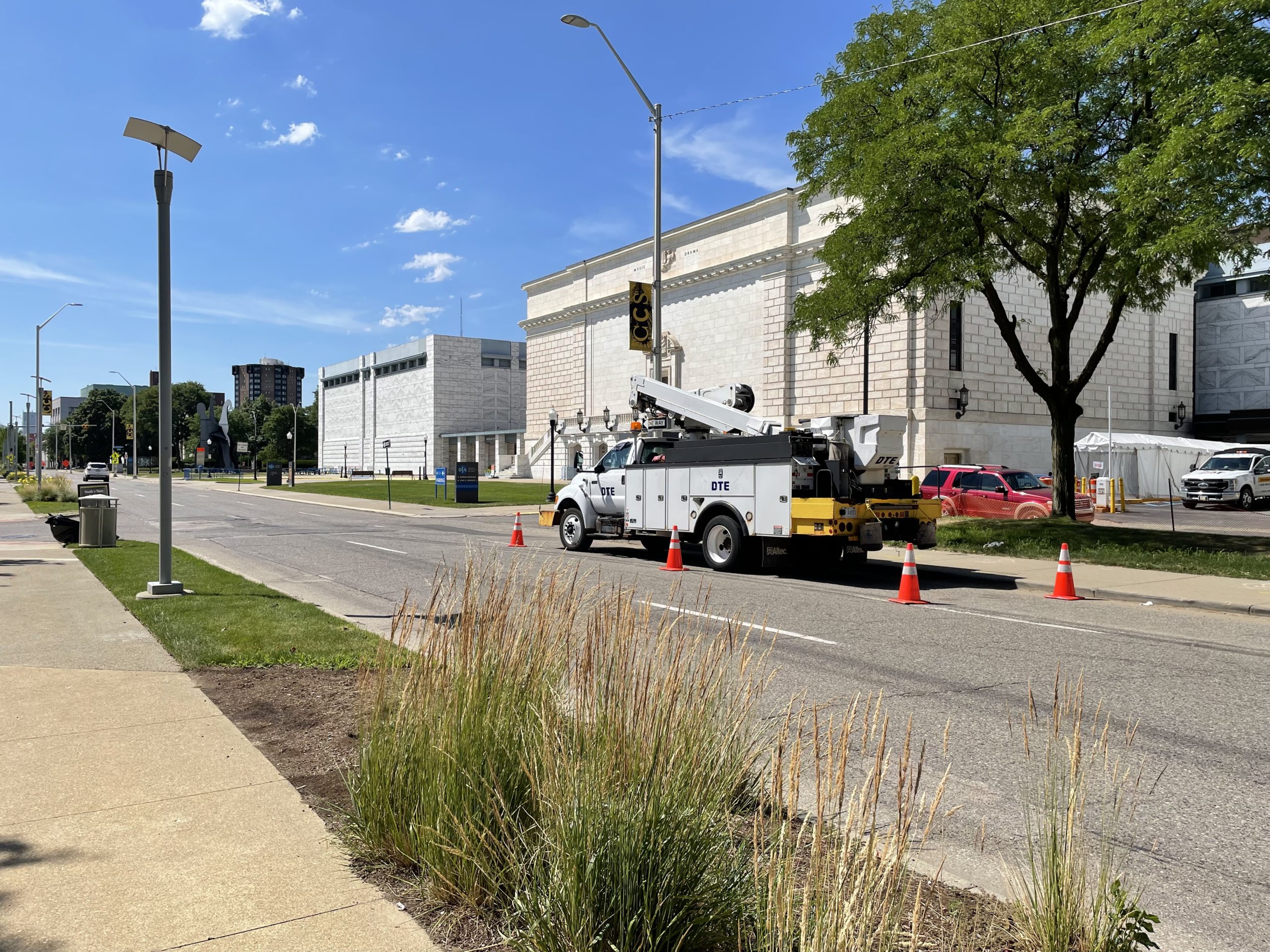 DTE Crews Test Upgraded Equipment For The Detroit Institute Of Arts 