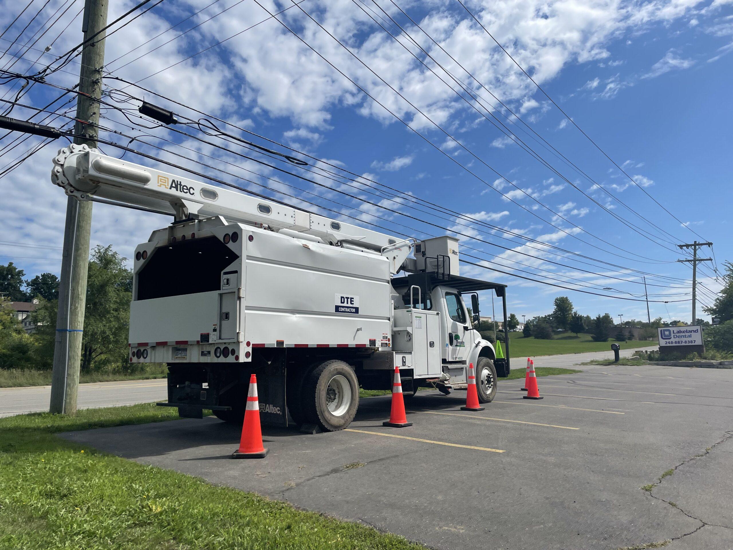 dte-crews-improve-reliability-in-white-lake-highland-township-area